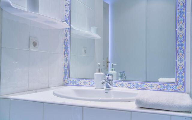 Risso - a modern one bedroom with pool