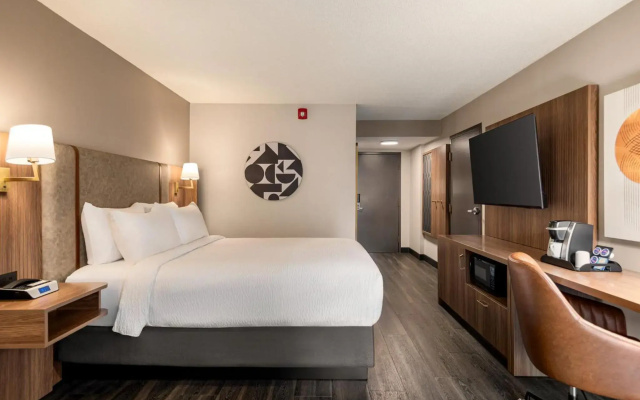 Holiday Inn & Suites Vancouver Downtown by IHG
