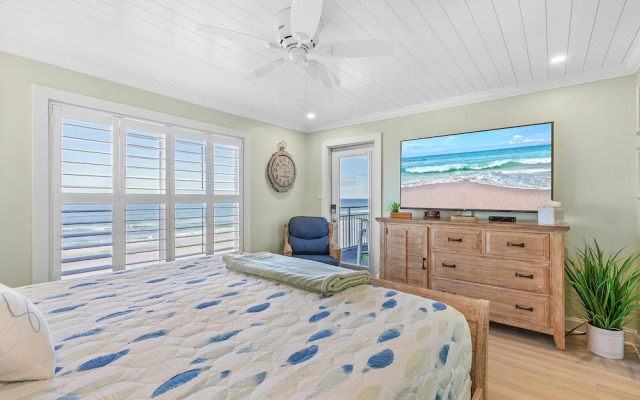 Sea Coast Gardens II 402