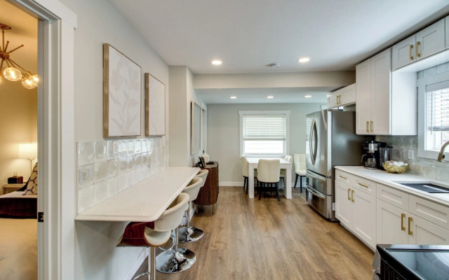 Stylish 'crosby Cottage' - 1 Mi to Serpent Lake!