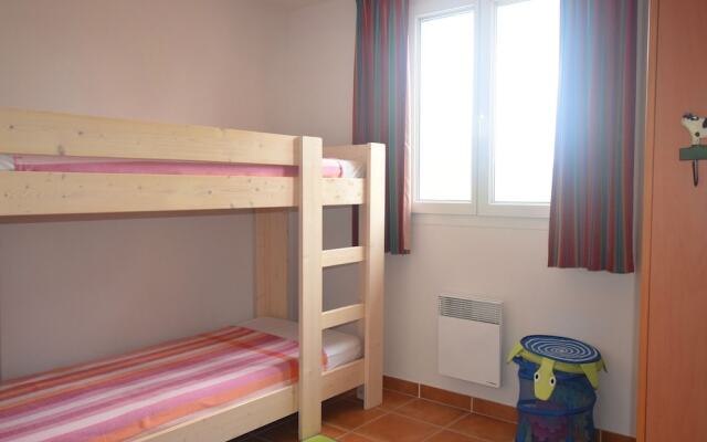 Elegant Villa in Les Mazes With Swimming Pool