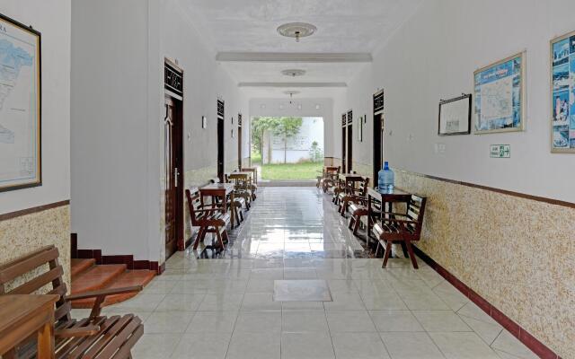 OYO 90309 Hotel Asri 2