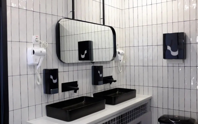 AV capsule hotel & hub
