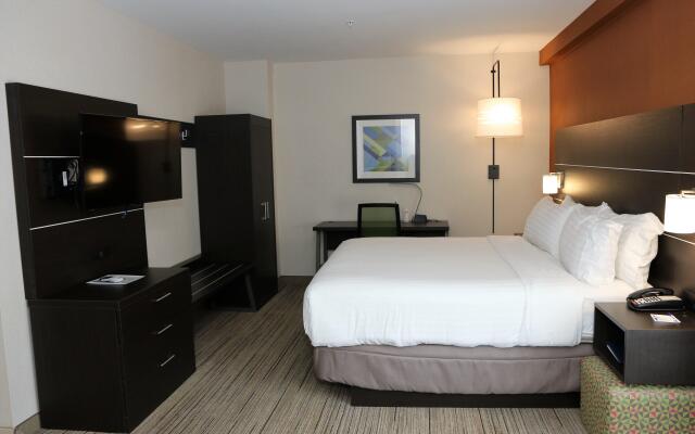 Holiday Inn Express & Suites Alabaster by IHG