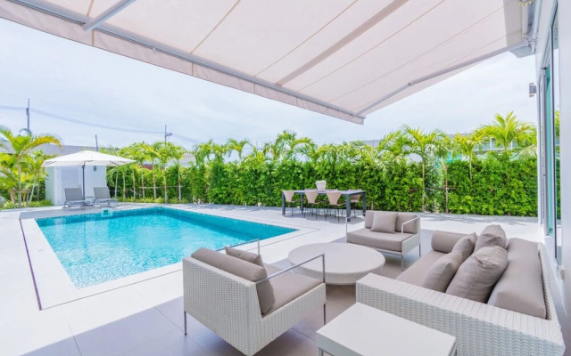 Modern 2 Bedroom Pool Villa PMK-B1