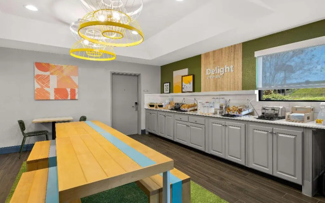 Spark by Hilton Tifton