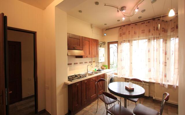 FlatsInYerevan - Apartments on Tpagrichner Street