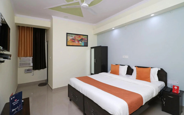OYO 10045 Hotel Pearl Residency