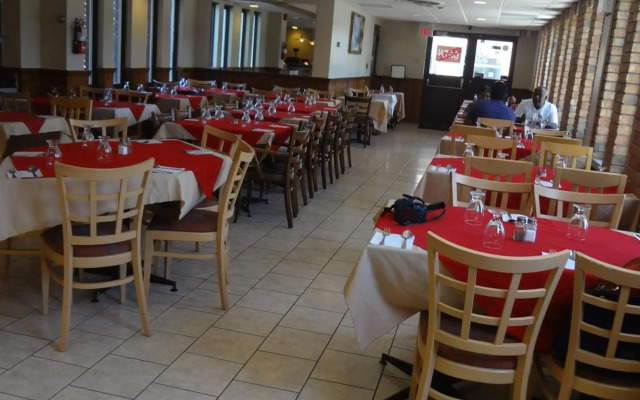 Empress Inn and Suites by The Falls