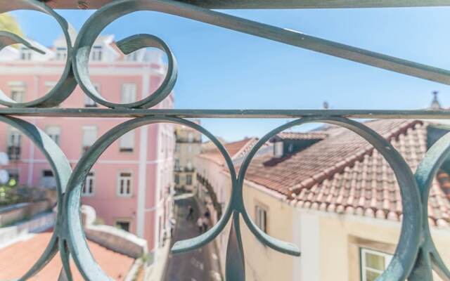 'white House' Apartment- Alfama