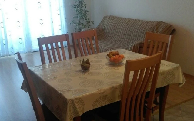 Beautiful Apartment Tomy for Complete Relaxing