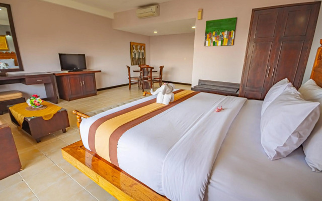 Grand Santhi Hotel