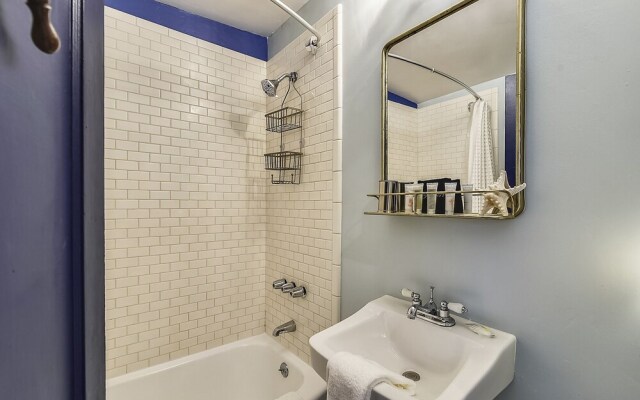 Island Paradise - OLD