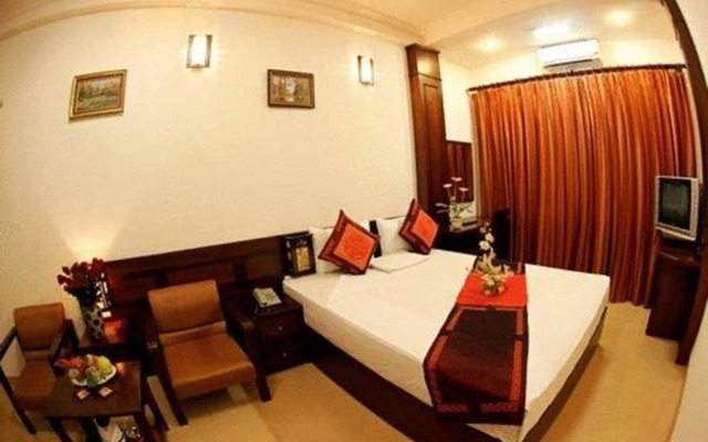 Hanoi Street Hotel