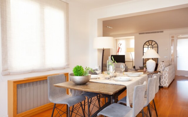 Click&Flat Balmes Luxury Penthouse