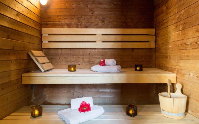 Hôtel & Spa du Domaine des Thômeaux, The Originals Relais