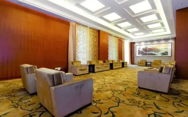 Peninsula Hotel