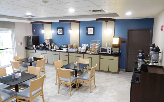 Best Western Waldo Inn and Suites