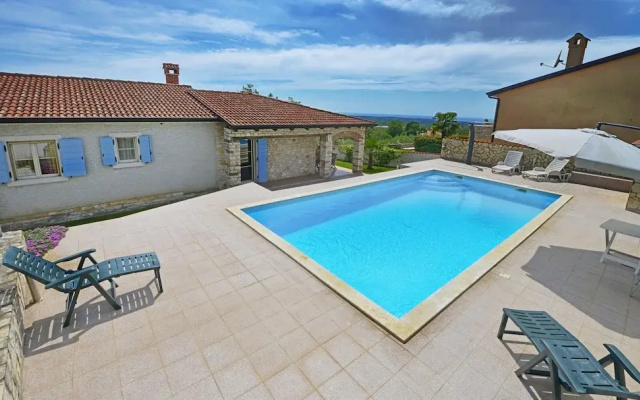 Authentic Holiday Home With Private Pool & Covered Terrace