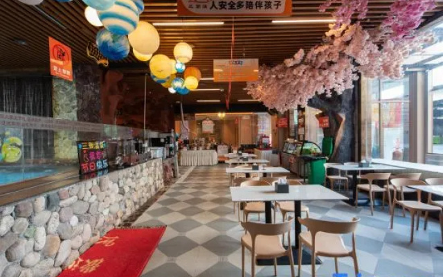 San Chao Hot Spring Town Hotel (Chaozhou Hanjiang Xixi Bidao Tiantouhe Park Branch) – Restaurant – Chaozhou