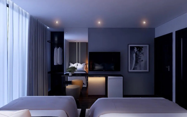 M&H Hotel