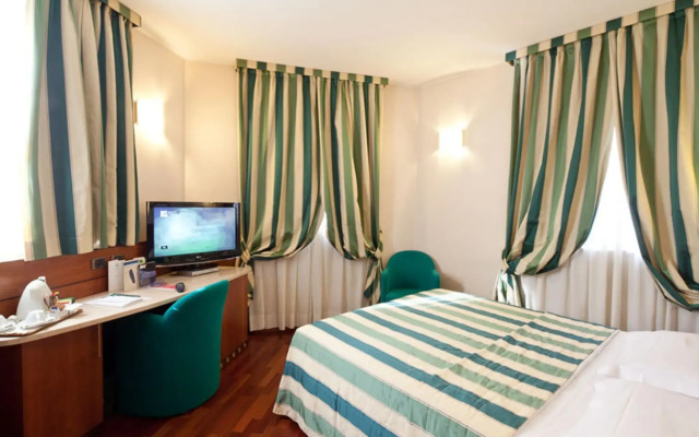 Hotel Mirage, Sure Hotel Collection by Best Western