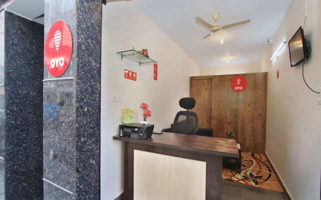 OYO 12033 Hotel Royal Residence