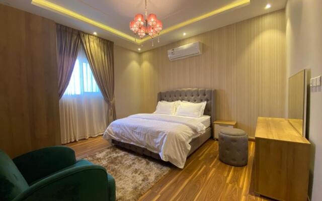 the F residence, Elegant & Luxury