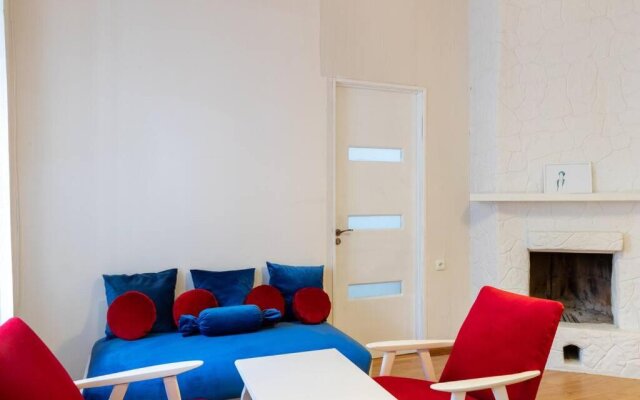 Cozy 2 Bedroom Apartment In The Center of Tbilisi