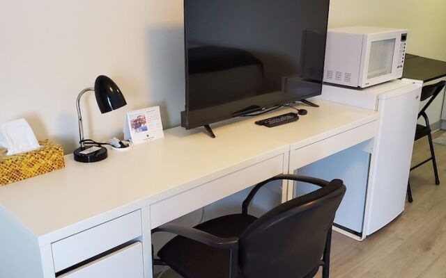 waintel studio-wainwright motel