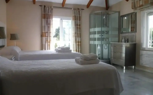 Great Villa Close To Beach - Marbella