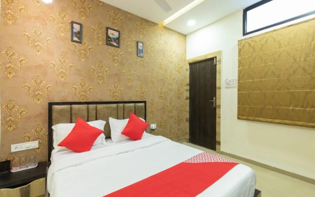 Oyo 16546 Hotel Saurabh