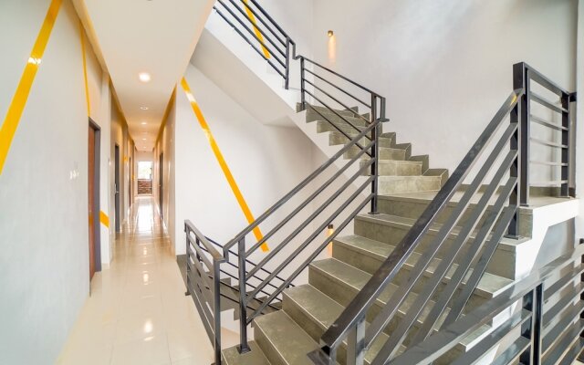 OYO 90874 Millenium Inn 2