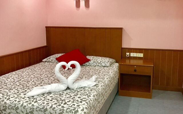 The Beach Cha Am Suite