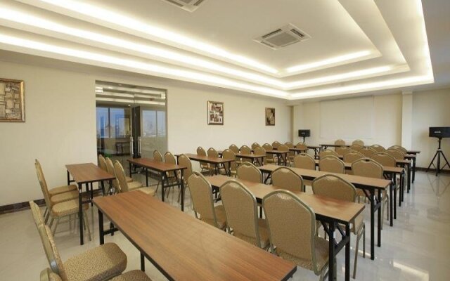 Glassio Hotel Roxy, Jakarta