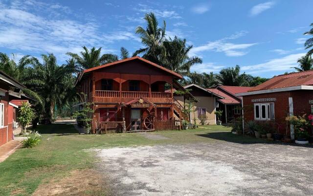 De Rimbun Inn (Resort & Camp)