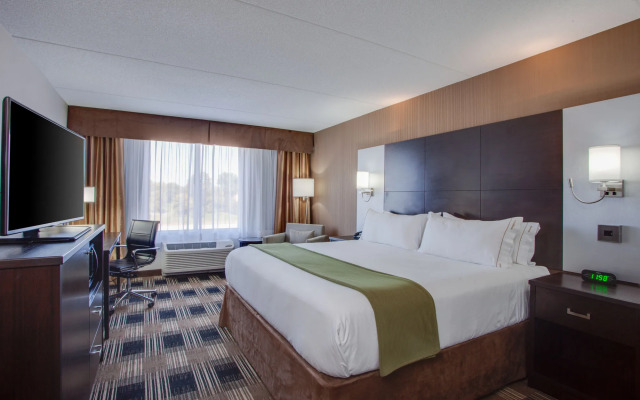 Holiday Inn Express & Suites Ottawa East - Orleans by IHG