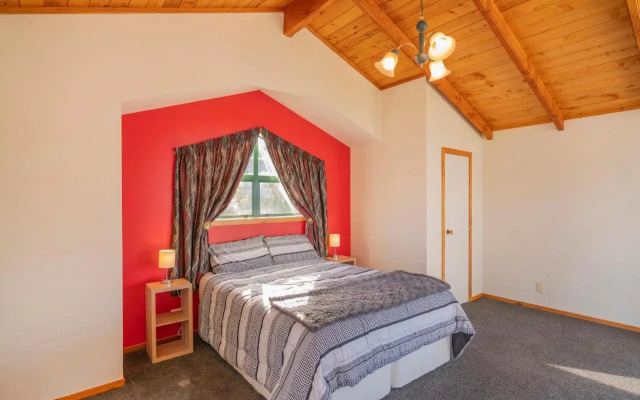 Sensational on Centennial - Whitianga Holiday Home