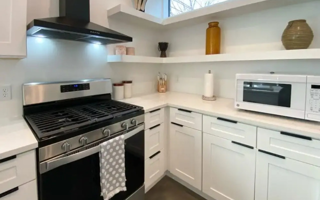 Modern Home Near the University of Texas