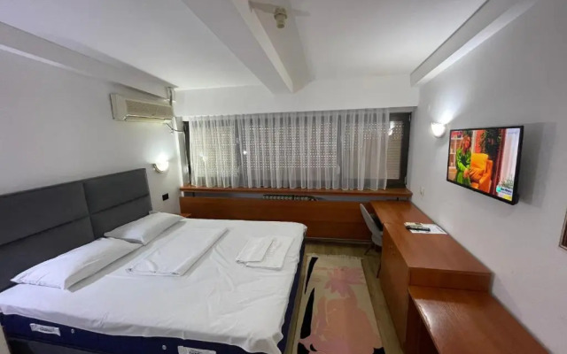 Hotel Square