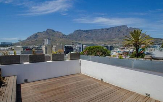 Signal Hill 1 by CTHA, Cape Town