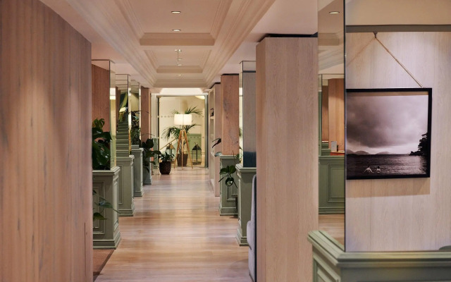 Melia White House Hotel