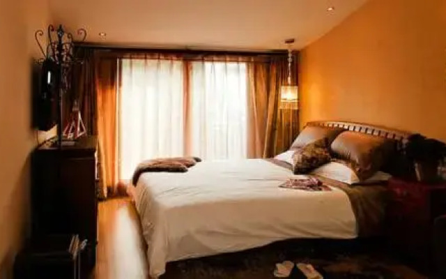 Redwood Inn