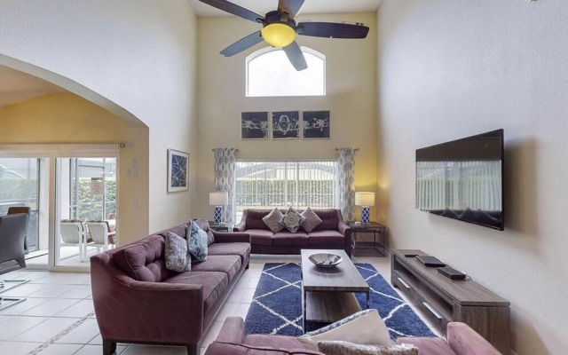 5 Bedroom Beautiful Pool Home! 5 Home by Redawning