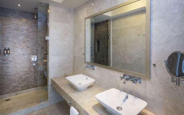 Titanic Business Kartal