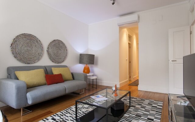 ALTIDO Stylish 2BR Apt w/balcony at the heart of Baixa