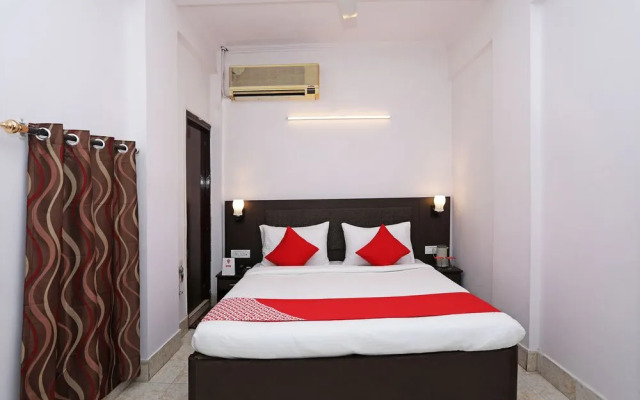 OYO 11327 Hotel R Paradise