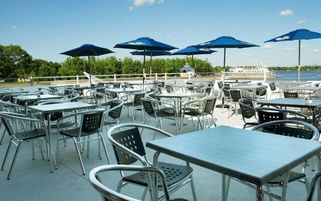 LAuberge du Lac Champlain, Chalet et Spa