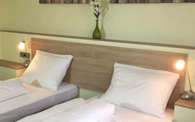 Motel Monteur