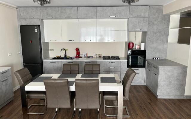 La Pini - Apartament Luxury Bucium